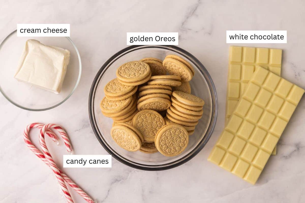 Ingrédients nécessaires pour les truffes au chocolat blanc et à la menthe Oreosavec des étiquettes.